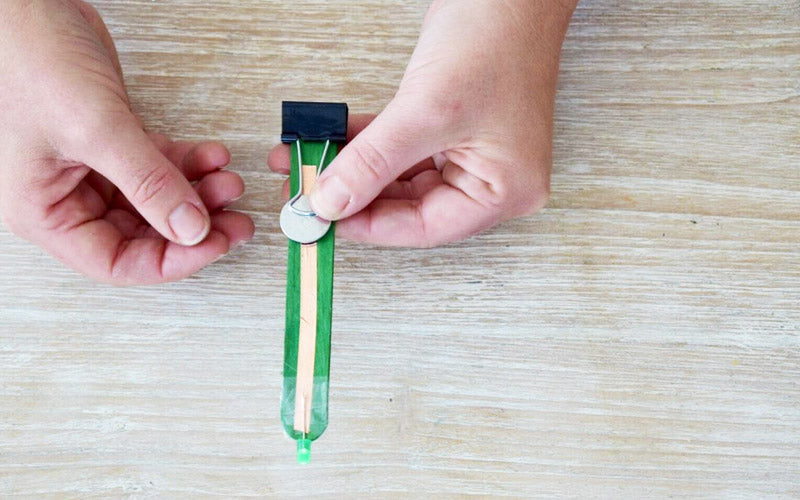 Box 5 Incredible Craft Stick Challenges (69 years) My Discovery Lab